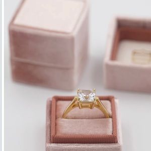 Mrs Box - Hope Classic Petite